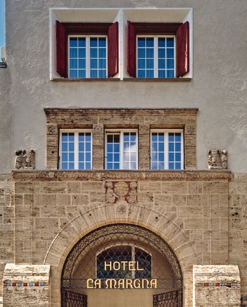 Das Hotel in den Alpen