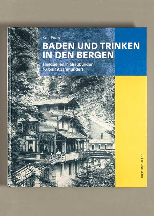 Baden und Trinken in den Bergen