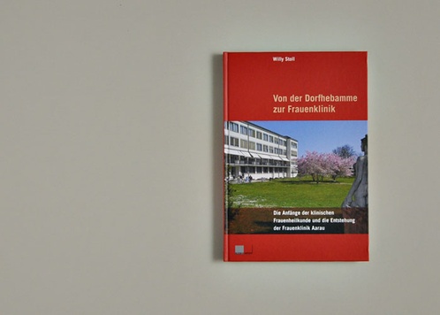 Von der Dorfhebamme zur Frauenklinik