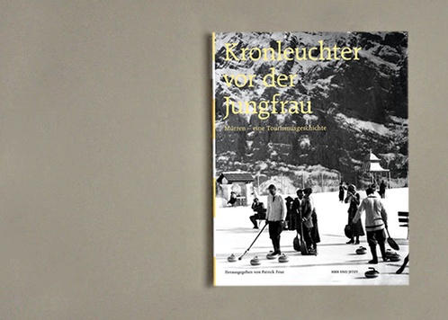 Kronleuchter vor der Jungfrau