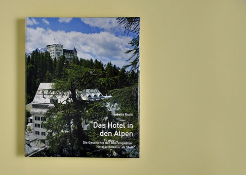 Das Hotel in den Alpen